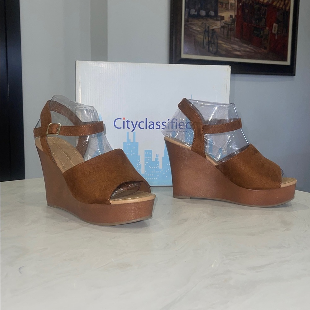 New! ✨ Gorgeous Women Ankle Strap Wedges-Faux Brown Leather/Suede-Multiple Sizes